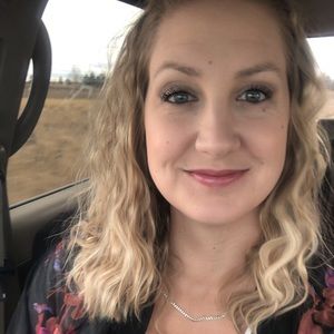 Meet your Posher, Jenni